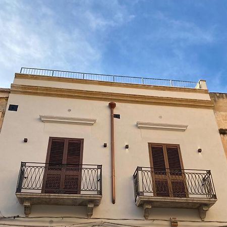 Casa Vacanze al Trenta3 Marsala Esterno foto